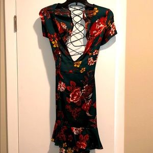 Backless deep v neck mini dress